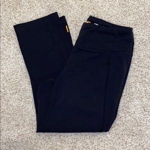 Lucy capris black small